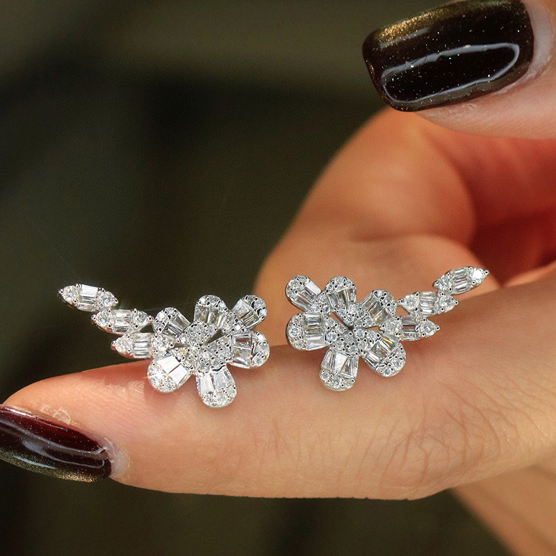Aazuo Perhiasan Mewah 18K Emas - Diamond Stud Earrings ulasan dan harga