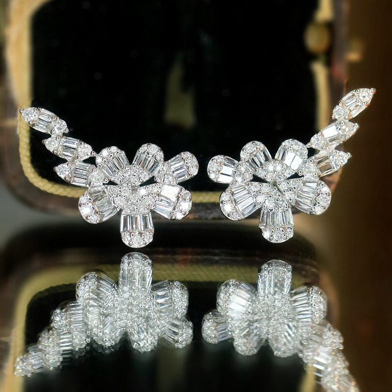 Aazuo Perhiasan Mewah 18K Emas - Diamond Stud Earrings ulasan dan harga